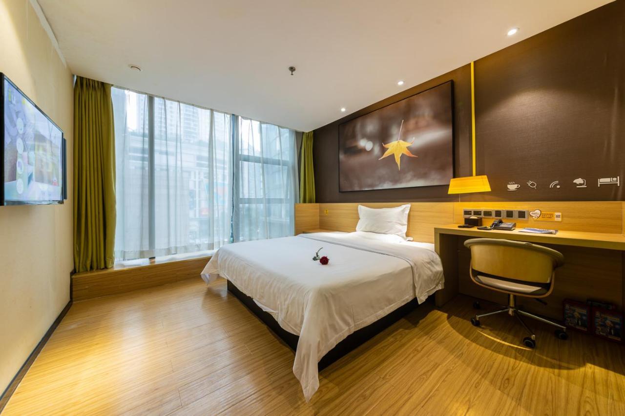 Iu Hotel Chongqing Jiefangbei Bagian luar foto