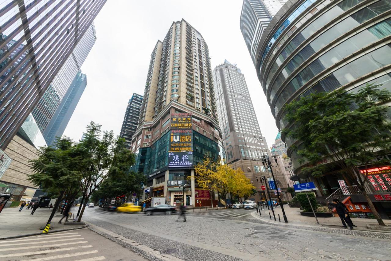 Iu Hotel Chongqing Jiefangbei Bagian luar foto